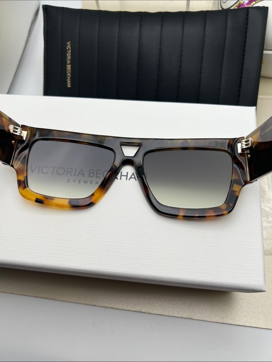 Victoria Beckham VB651S 232 Oversized Tortoiseshell Sunglasses NWT SIZE:55-17-14 main image 14